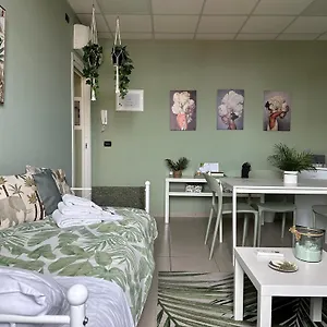 Couette-café Botanical, Bari